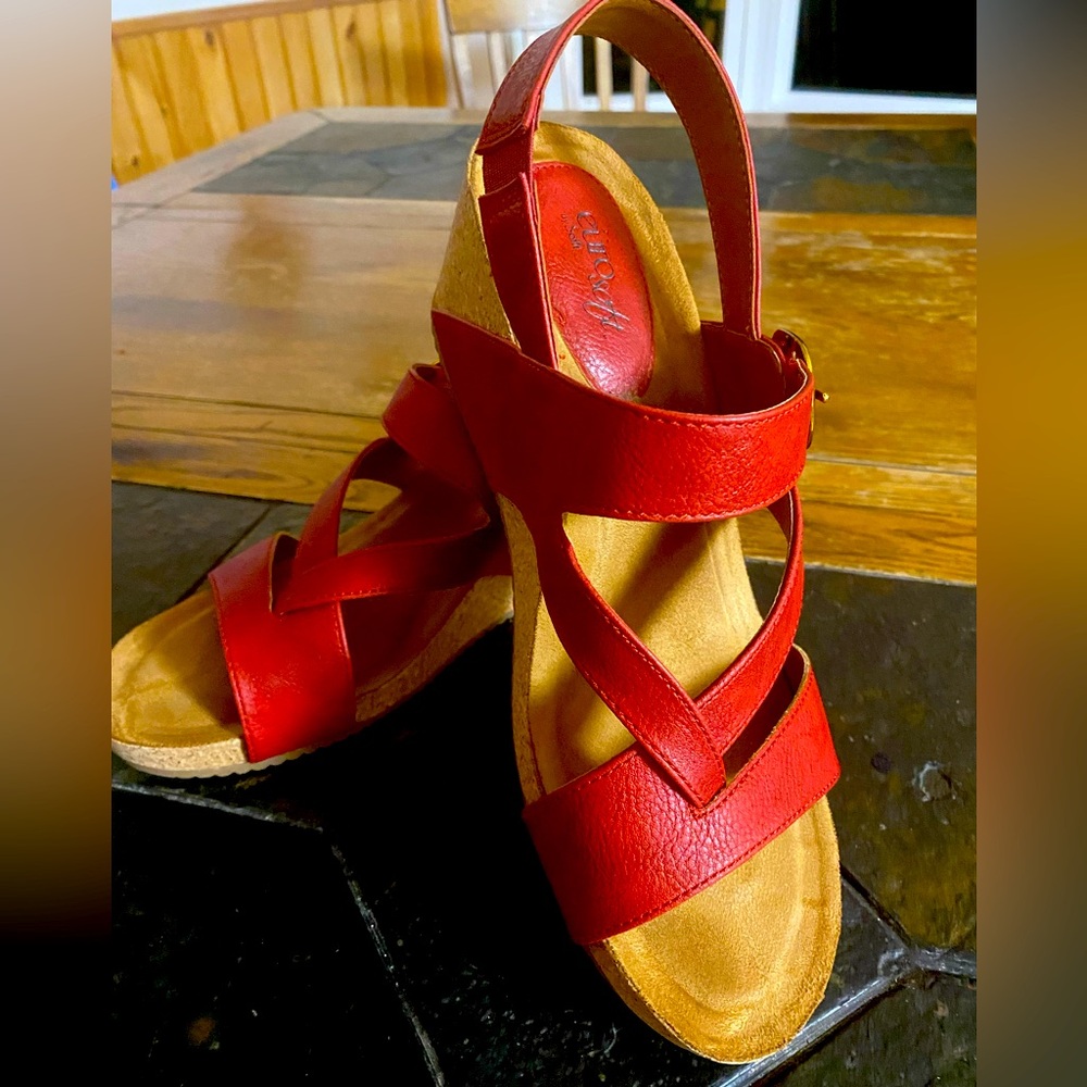 Women’s sandals